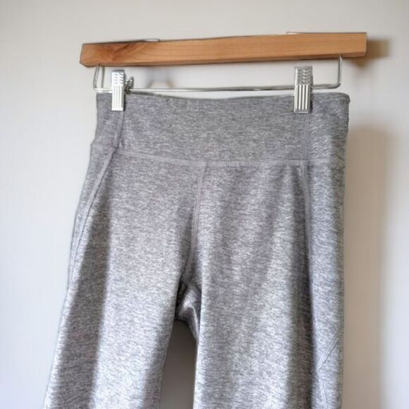 Outdoor Voices High Waisted Striped Warm Up Crop Leggings Grey sz S Acti… - Picture 4 of 9